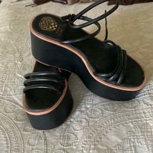 Vince Camuto Graceny Flatform Sandles